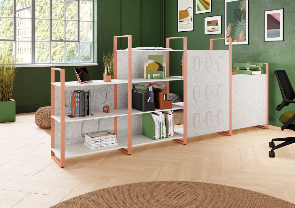 Staging of the Arnage shelf with felt back