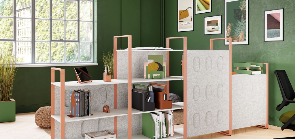 Staging of the Arnage shelf with felt back